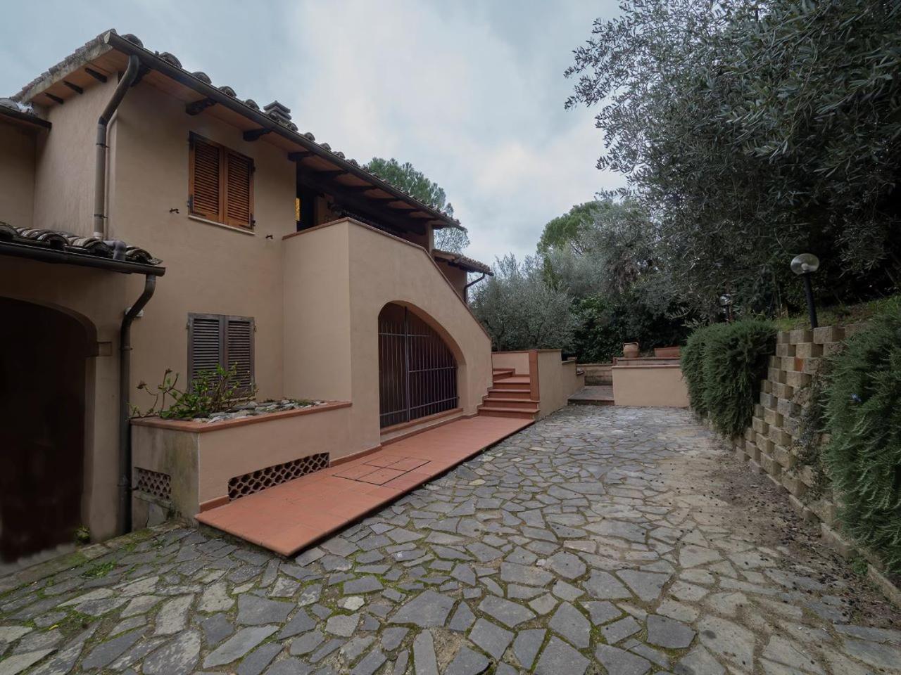 Apartment Utilia Into The Wild